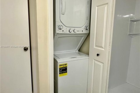 Copropriété à louer à Weston, Floride: 2 chambres, 114.73 m2 № 1930838 - photo 16