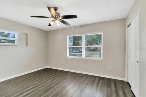 House in Orlando, Florida 4 bedrooms, 134.43 sq.m. № 1623050 - photo 12