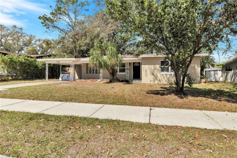 House in Orlando, Florida 4 bedrooms, 134.43 sq.m. № 1623050 - photo 1