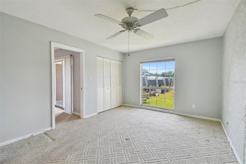 Condo in Seminole, Florida, 2 bedrooms  № 1614011 - photo 9