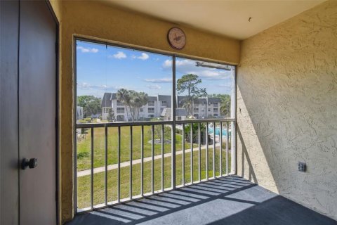 Condo in Seminole, Florida, 2 bedrooms  № 1614011 - photo 20