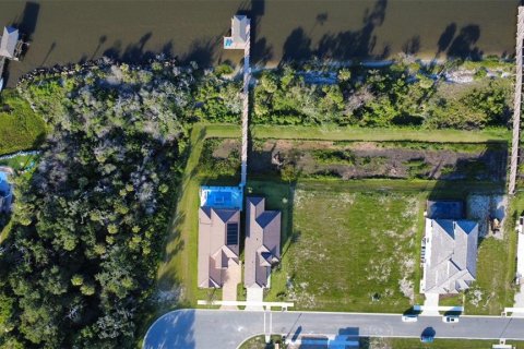 House in Flagler Beach, Florida 3 bedrooms, 213.77 sq.m. № 2230721 - photo 5