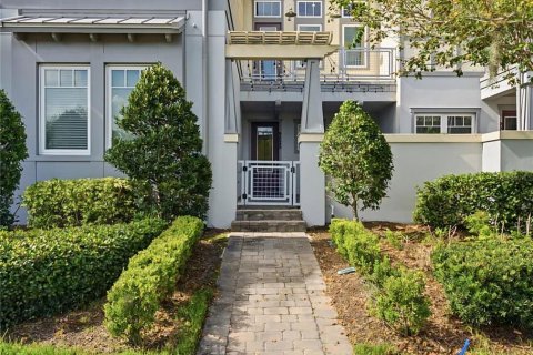 Touwnhouse à vendre à Orlando, Floride: 2 chambres, 152.73 m2 № 2414072 - photo 2