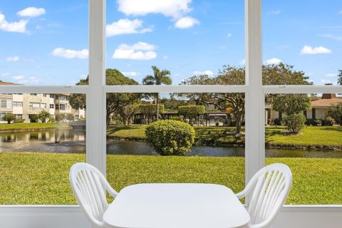 Condo in Lauderdale Lakes, Florida, 1 bedroom № 2154166 - photo 1