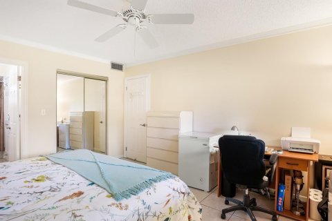 Condo in Lauderdale Lakes, Florida, 1 bedroom № 2154166 - photo 16