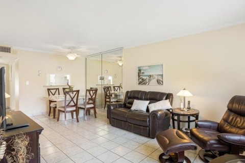 Condo in Lauderdale Lakes, Florida, 1 bedroom № 2154166 - photo 14