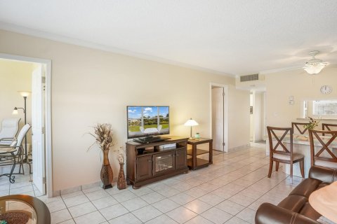 Condo in Lauderdale Lakes, Florida, 1 bedroom № 2154166 - photo 15