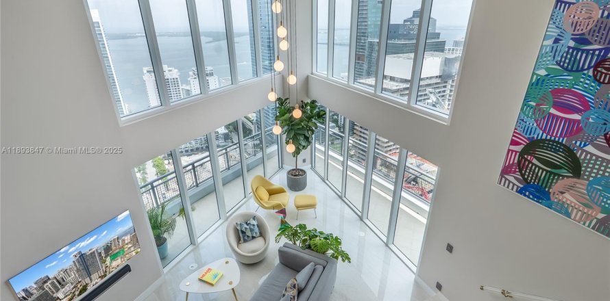 Condominio en Miami, Florida, 3 dormitorios  № 1946557