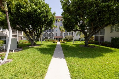 Condo in Boca Raton, Florida, 2 bedrooms № 2171482 - photo 30