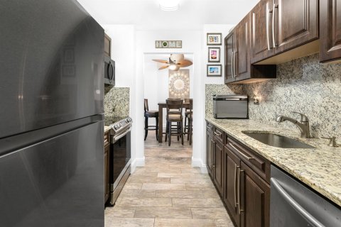 Condo in Boca Raton, Florida, 2 bedrooms № 2171482 - photo 12