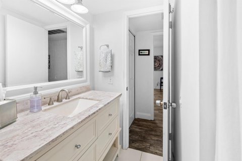 Condo in Boca Raton, Florida, 2 bedrooms № 2171482 - photo 17