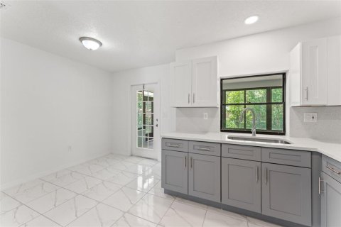 Casa en venta en Spring Hill, Florida, 3 dormitorios, 164.16 m2 № 1783088 - foto 12
