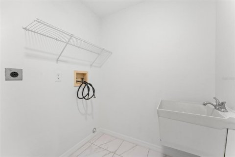 Casa en venta en Spring Hill, Florida, 3 dormitorios, 164.16 m2 № 1783088 - foto 21