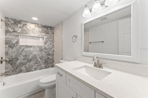 Casa en venta en Spring Hill, Florida, 3 dormitorios, 164.16 m2 № 1783088 - foto 13
