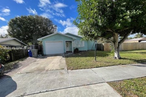 Villa ou maison à vendre à Vero Beach, Floride: 4 chambres, 162.58 m2 № 1882255 - photo 1