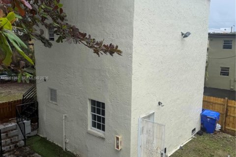 Купить коммерческую недвижимость в Майами, Флорида № 2022155 - фото 16