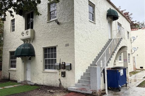 Купить коммерческую недвижимость в Майами, Флорида № 2022155 - фото 2