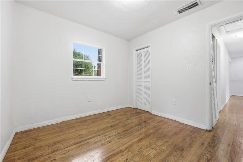House in Gainesville, Florida 4 bedrooms, 210.24 sq.m. № 2201805 - photo 19