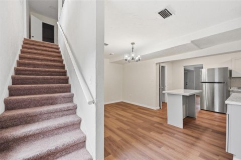 House in Gainesville, Florida 4 bedrooms, 210.24 sq.m. № 2201805 - photo 20
