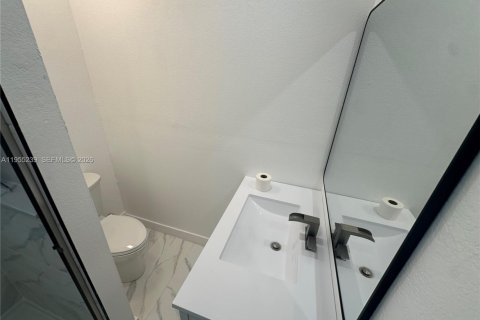 Villa ou maison à vendre à Fort Lauderdale, Floride: 3 chambres, 86.31 m2 № 2010891 - photo 12