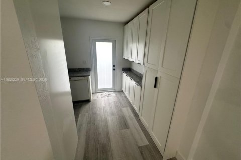 Villa ou maison à vendre à Fort Lauderdale, Floride: 3 chambres, 86.31 m2 № 2010891 - photo 11