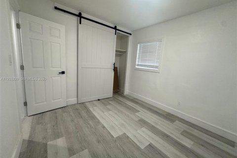 Villa ou maison à vendre à Fort Lauderdale, Floride: 3 chambres, 86.31 m2 № 2010891 - photo 17