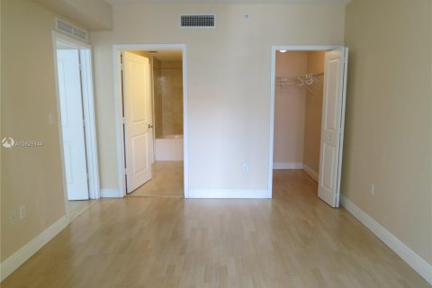 Condo in Miami, Florida, 1 bedroom  № 10968 - photo 24