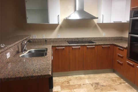 Condo in Miami, Florida, 1 bedroom  № 10968 - photo 6