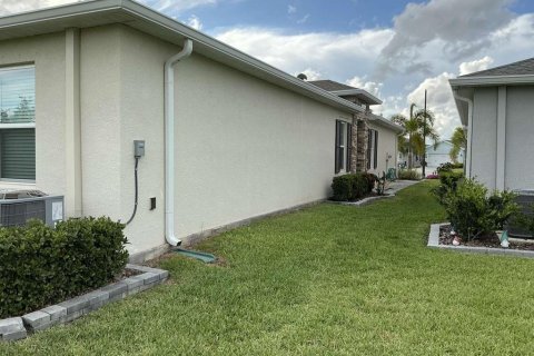 Villa ou maison à vendre à Port Charlotte, Floride: 3 chambres, 139.63 m2 № 2195332 - photo 3
