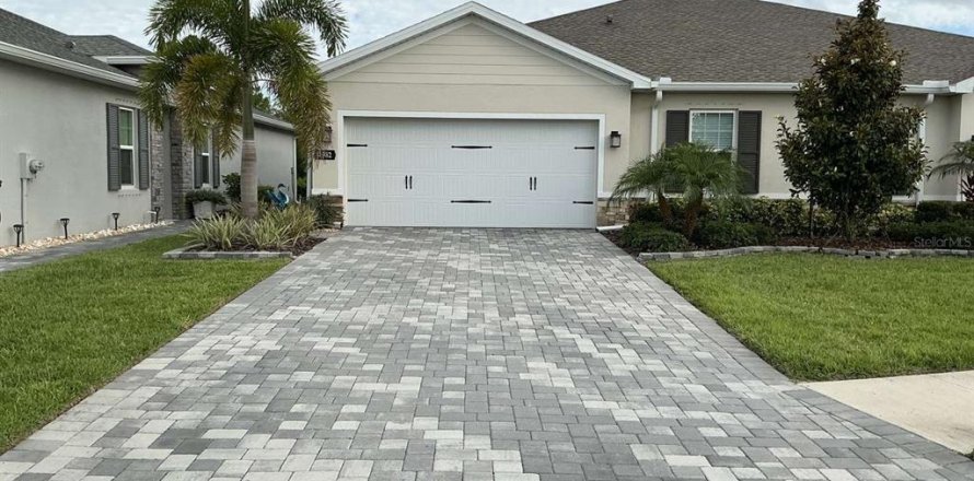 Villa ou maison à Port Charlotte, Floride 3 chambres, 139.63 m2 № 2195332