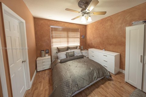 Condo in Miami Lakes, Florida, 3 bedrooms  № 1695891 - photo 13