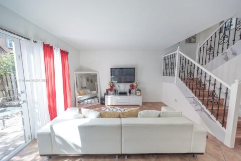Condo in Miami Lakes, Florida, 3 bedrooms  № 1695891 - photo 5