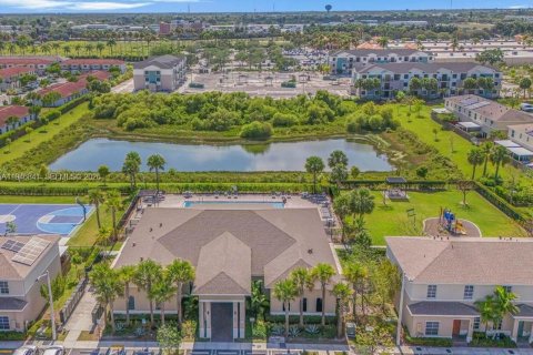 Condo in Florida City, Florida, 3 bedrooms  № 2004782 - photo 18
