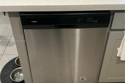 Condo in Florida City, Florida, 3 bedrooms  № 2004782 - photo 15