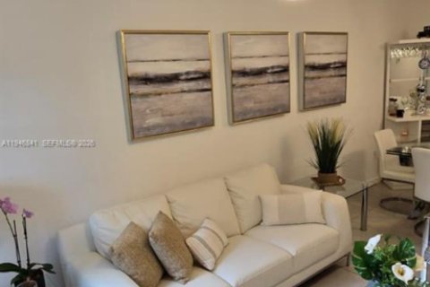 Condo in Florida City, Florida, 3 bedrooms  № 2004782 - photo 20