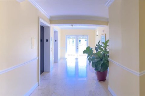 Copropriété à vendre à Coral Gables, Floride: 2 chambres, 104.79 m2 № 2024585 - photo 17