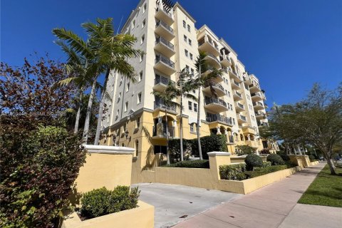 Copropriété à vendre à Coral Gables, Floride: 2 chambres, 104.79 m2 № 2024585 - photo 2