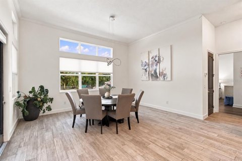 House in Apollo Beach, Florida 6 bedrooms, 544.5 sq.m. № 2418987 - photo 12