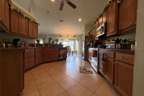 Casa en venta en Anthony, Florida, 3 dormitorios, 225.1 m2 № 2381142 - foto 9