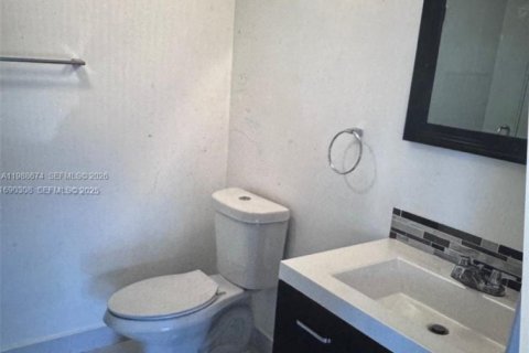 Copropriété à vendre à Miami, Floride: 2 chambres, 117.8 m2 № 2186436 - photo 10