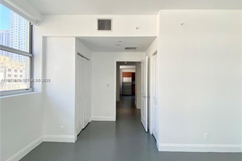 Condominio en alquiler en Miami, Florida, 1 dormitorio, 71.91 m2 № 1991337 - foto 14