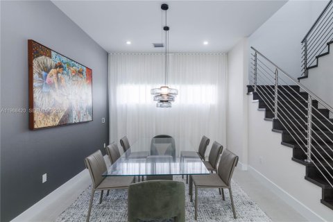 Villa ou maison à vendre à Doral, Floride: 4 chambres, 345.04 m2 № 2051655 - photo 4