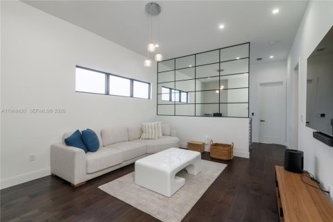 Villa ou maison à vendre à Doral, Floride: 4 chambres, 345.04 m2 № 2051655 - photo 22