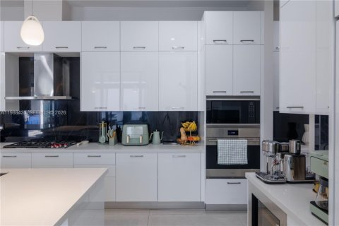 Villa ou maison à vendre à Doral, Floride: 4 chambres, 345.04 m2 № 2051655 - photo 13