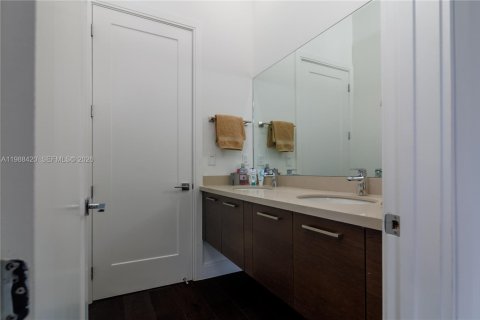 Villa ou maison à vendre à Doral, Floride: 4 chambres, 345.04 m2 № 2051655 - photo 24