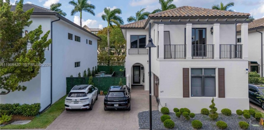 Villa ou maison à Doral, Floride 4 chambres, 345.04 m2 № 2051655