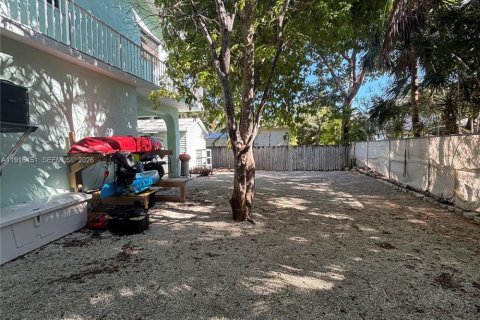 House in Key Largo, Florida 2 bedrooms, 111.48 sq.m. № 1972882 - photo 24