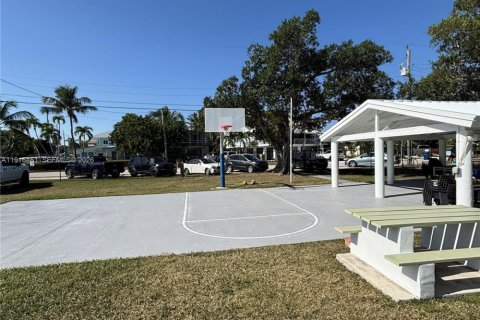 House in Key Largo, Florida 2 bedrooms, 111.48 sq.m. № 1972882 - photo 17