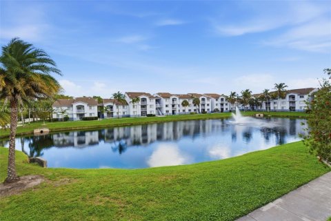 Купить кондоминиум в Дейви, Флорида 3 спальни, 122.07м2, № 2051897 - фото 12