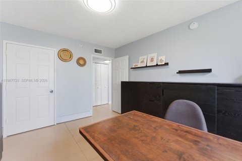 Купить кондоминиум в Дейви, Флорида 3 спальни, 122.07м2, № 2051897 - фото 24